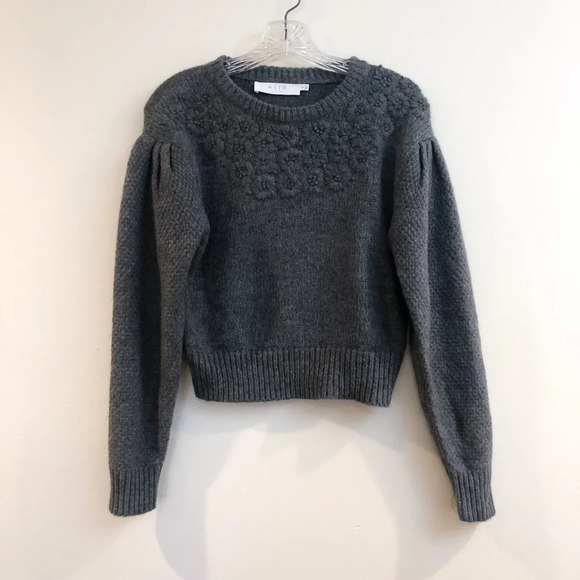 ASTR The Label Wool Alpaca Blend Floral Balloon Sleeve Gray Knit Sweater Small - Picture 2 of 8
